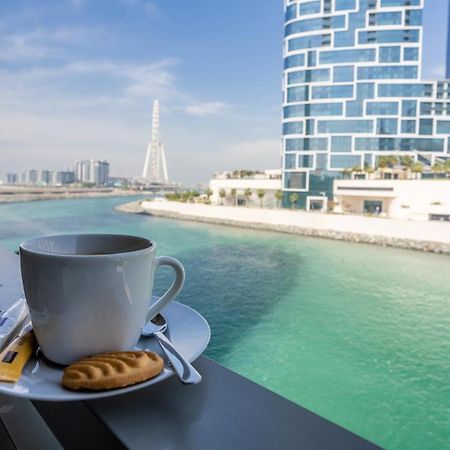 Waves Holiday Home - Waterfront Apartment With Breathtaking Sea Views Dubai Buitenkant foto
