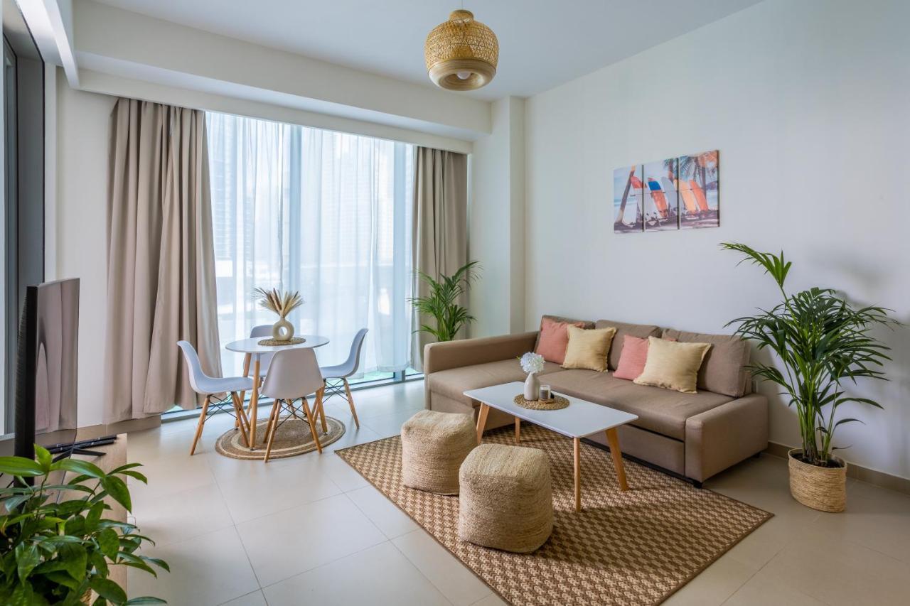 Waves Holiday Home - Waterfront Apartment With Breathtaking Sea Views Dubai Buitenkant foto